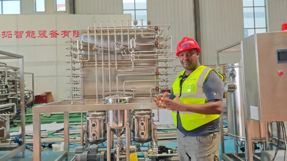 Un partenaire kenyan revient chez Intop Machinery pour un examen approfondi de l'équipement